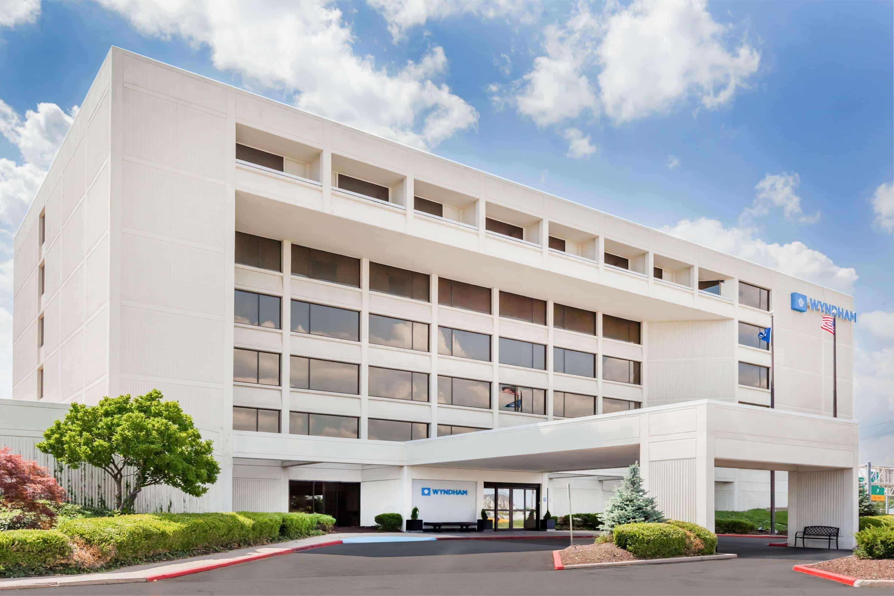 מלון Wyndham Indianapolis Airport מראה חיצוני תמונה
