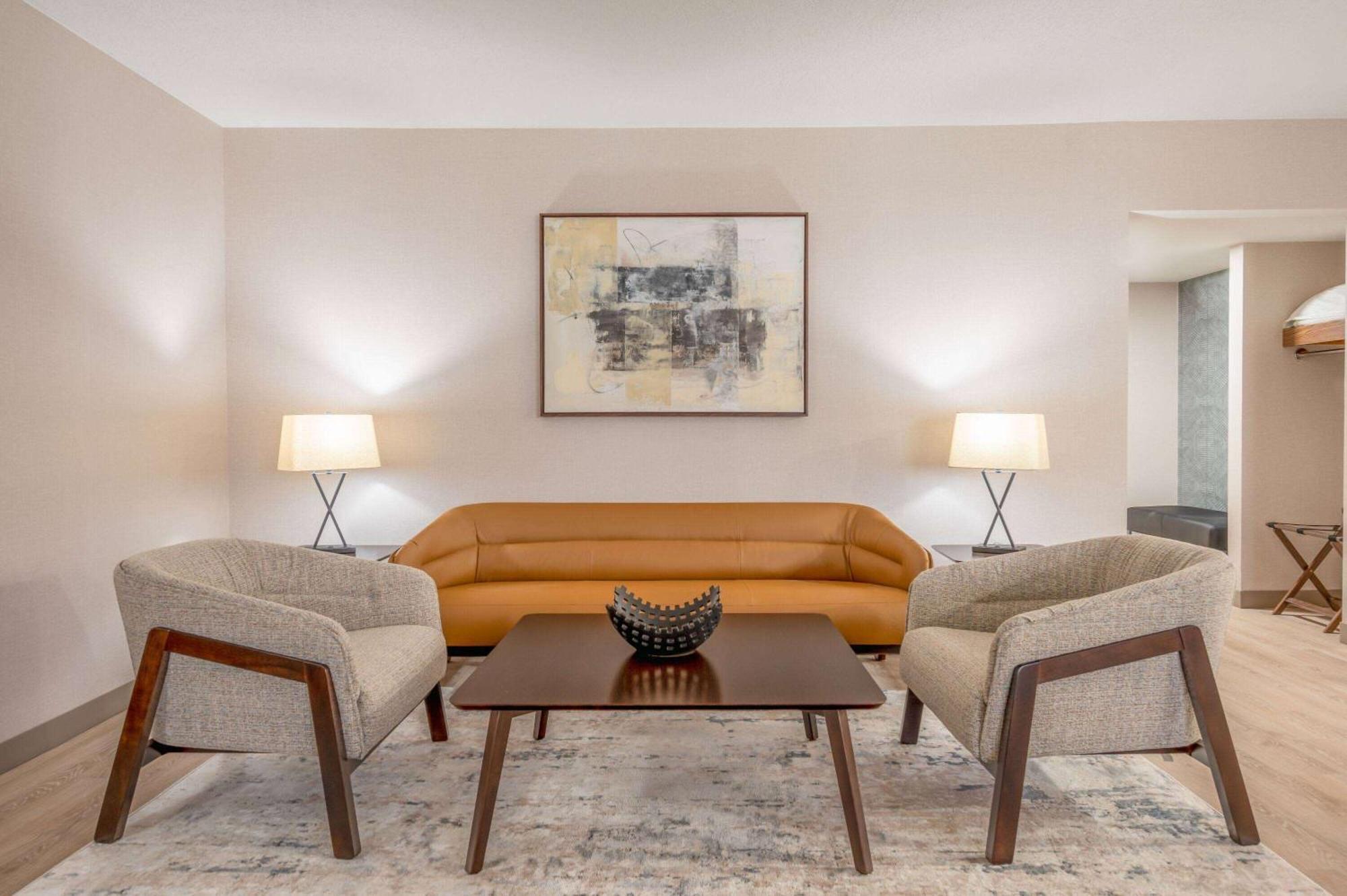 מלון Wyndham Indianapolis Airport מראה חיצוני תמונה