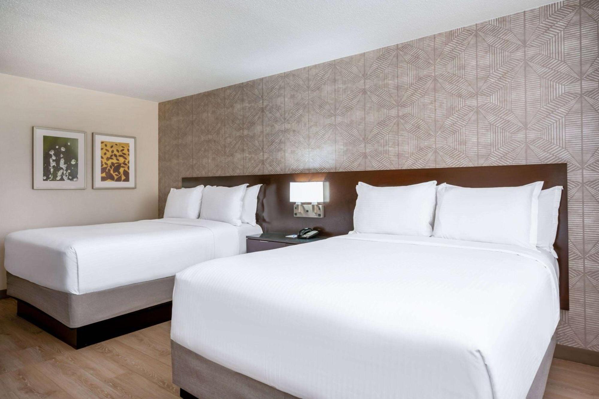 מלון Wyndham Indianapolis Airport מראה חיצוני תמונה