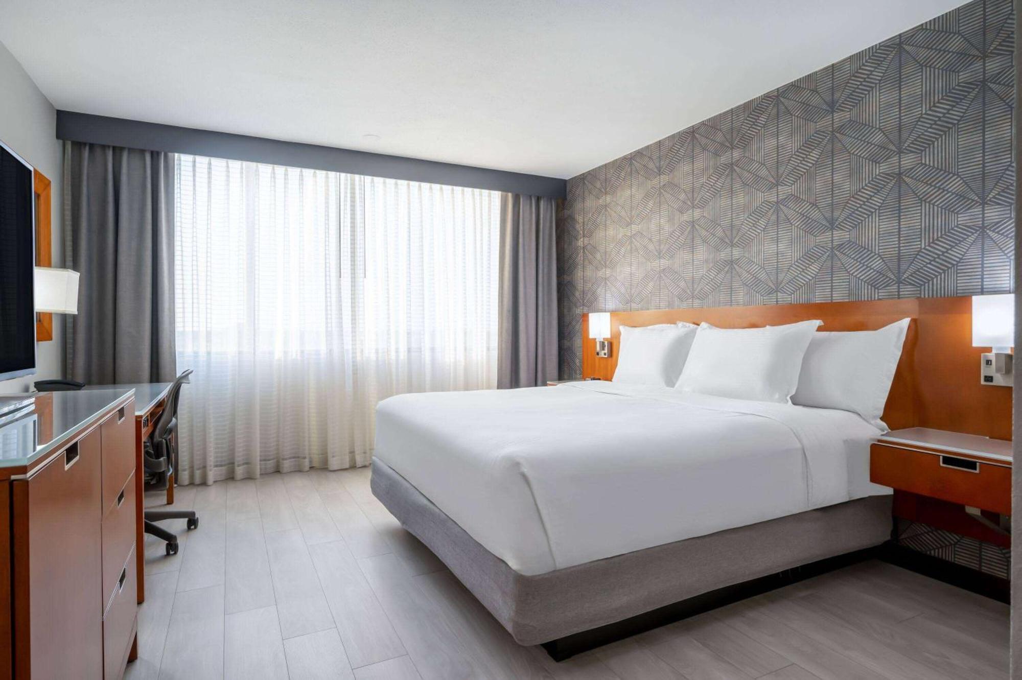 מלון Wyndham Indianapolis Airport מראה חיצוני תמונה