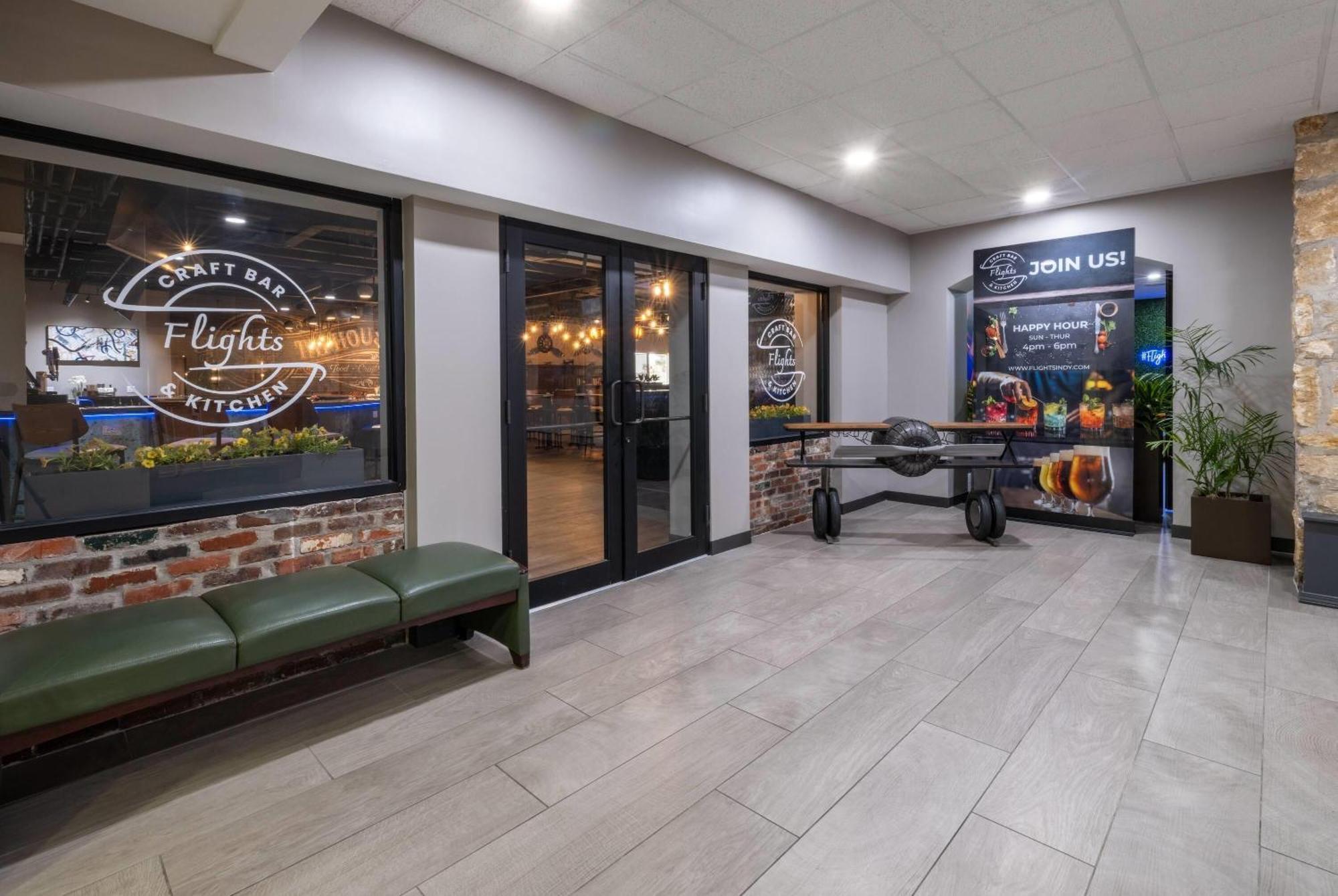 מלון Wyndham Indianapolis Airport מראה חיצוני תמונה