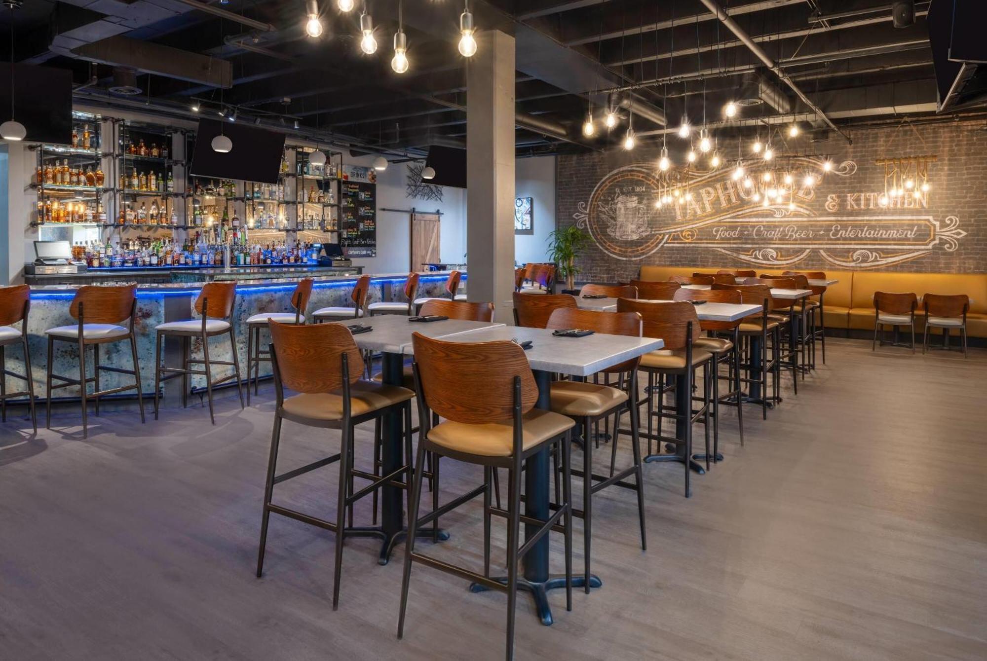 מלון Wyndham Indianapolis Airport מראה חיצוני תמונה