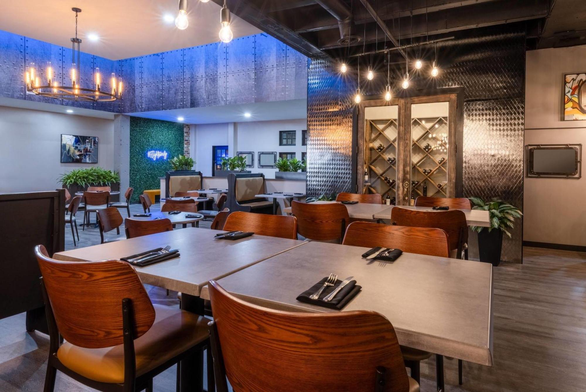 מלון Wyndham Indianapolis Airport מראה חיצוני תמונה