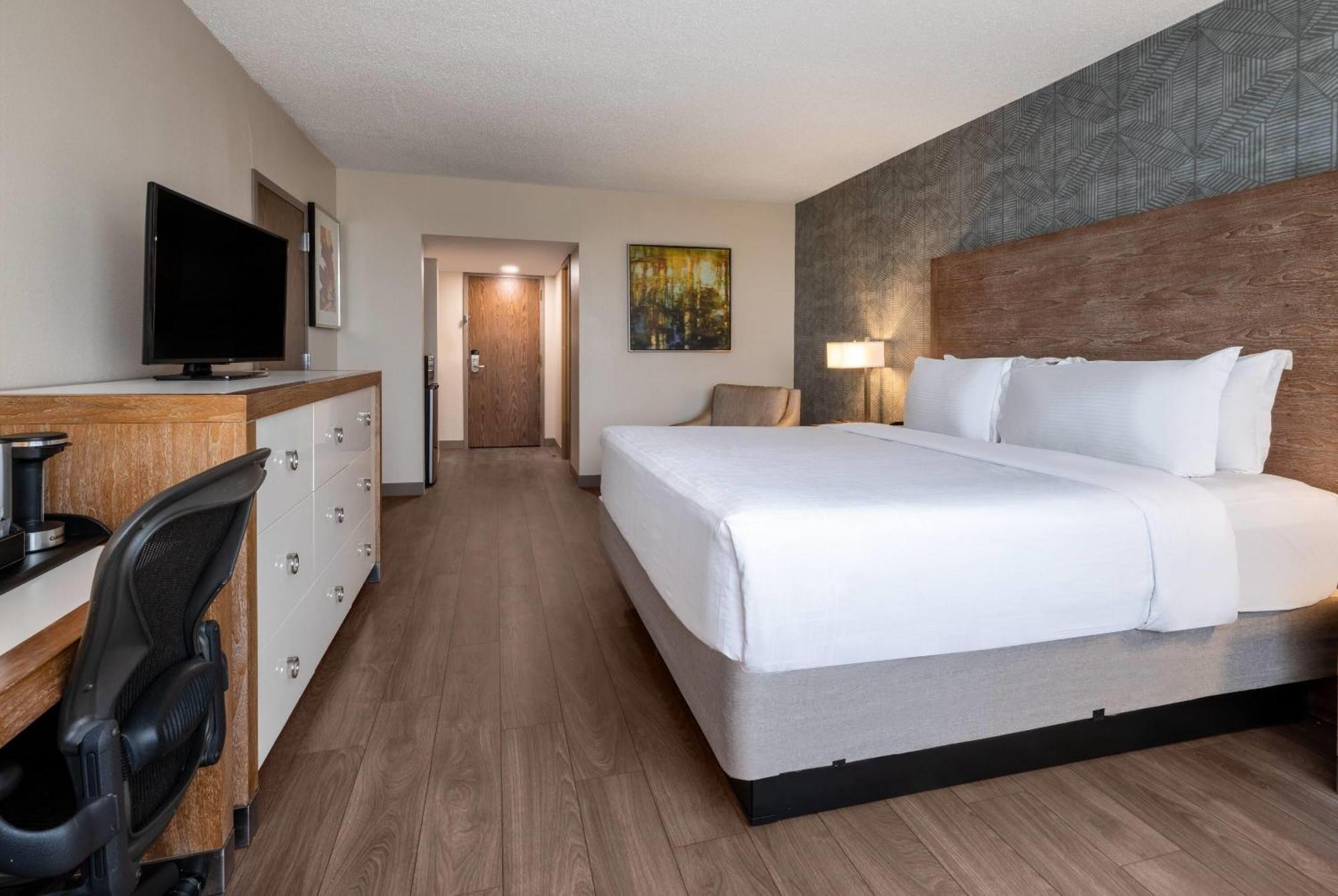 מלון Wyndham Indianapolis Airport מראה חיצוני תמונה